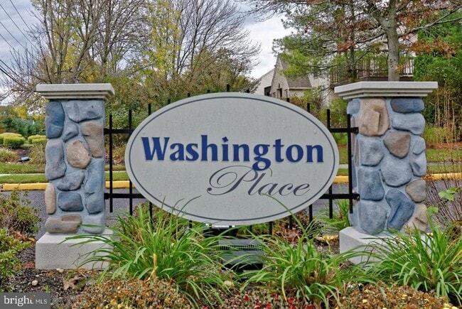 property at 2 Harrogate Ct