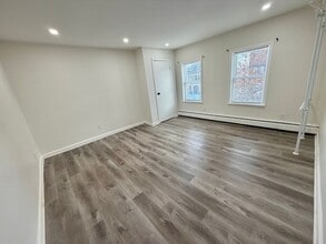 283 Grand St in Newburgh, NY - Building Photo - Building Photo