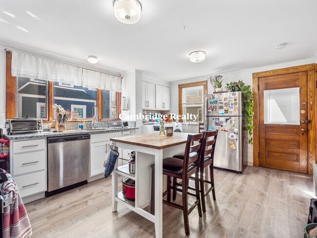 60 Powder House Blvd, Unit 3