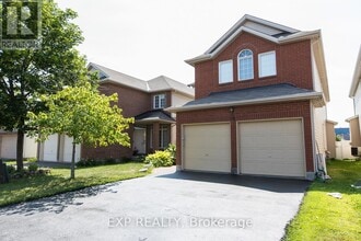 118 Finn Ct in Ottawa, ON - Building Photo - Building Photo