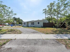 2480 NE 13th Terrace in Pompano Beach, FL - Building Photo - Building Photo