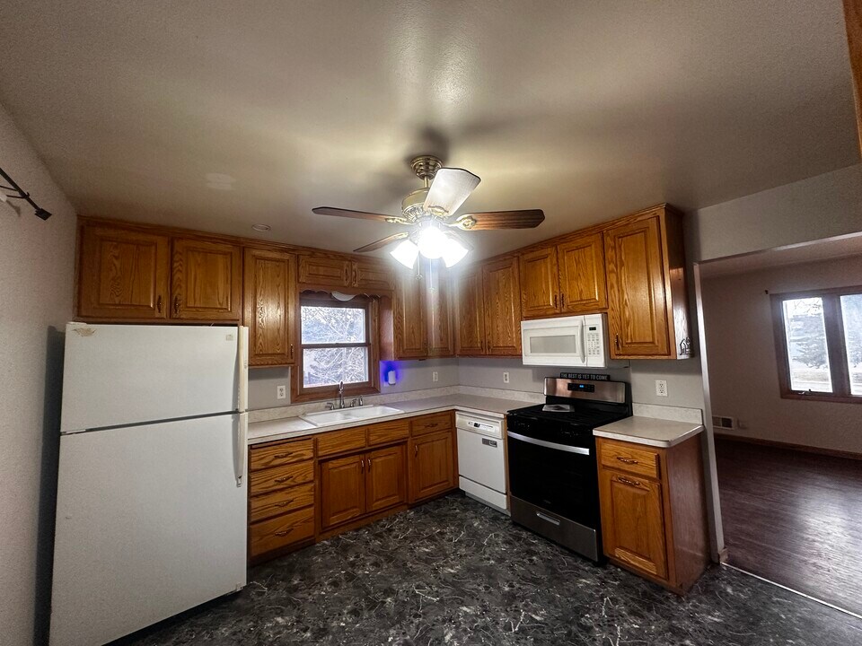 4573 Main St NE, Unit 4573 in Fridley, MN - Building Photo