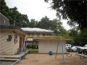 499 W San Antonio St in Lockhart, TX - Building Photo - Building Photo
