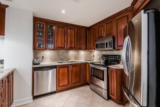 2000 Drummond St in Montréal, QC - Building Photo - Building Photo