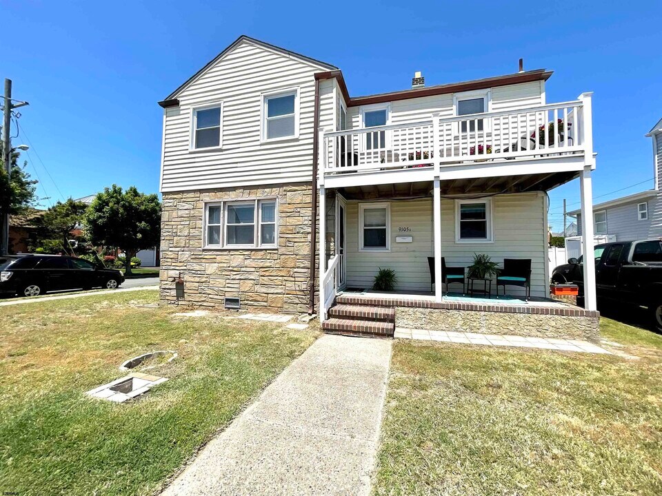 9105 Amherst Ave, Unit A in Margate City, NJ - Building Photo