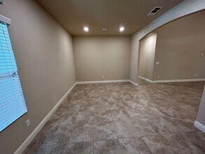 3731 W Vine Ave in Visalia, CA - Building Photo - Building Photo