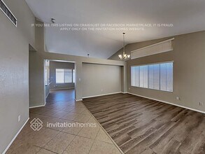 8114 W Larkspur Dr in Peoria, AZ - Building Photo - Building Photo
