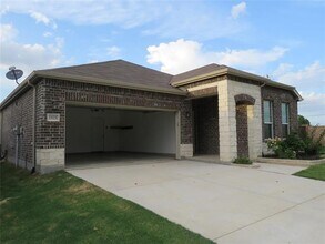 1925 Trace Dr in Aubrey, TX - Building Photo - Building Photo