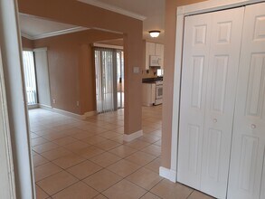 7128 Blue Springs Way in Citrus Heights, CA - Building Photo - Building Photo