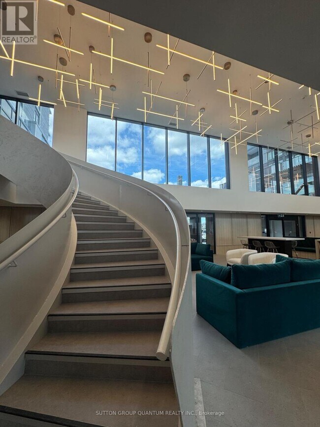 3071 Trafalgar Rd in Oakville, ON - Building Photo - Building Photo