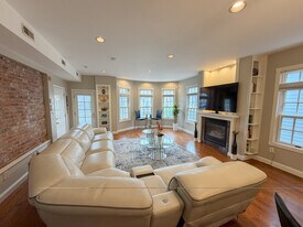 11 Gardner Rd in Cambridge, MA - Building Photo