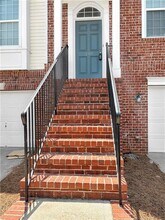 1384 Thornborough Dr in Alpharetta, GA - Foto de edificio - Building Photo