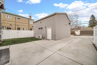 1431 N Harlem Ave in Oak Park, IL - Building Photo - Building Photo