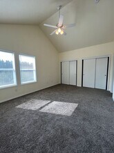 4121 Forsythia St in Springfield, OR - Building Photo - Building Photo