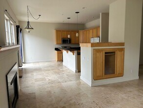6652 Aston Cir in Sparks, NV - Building Photo - Building Photo