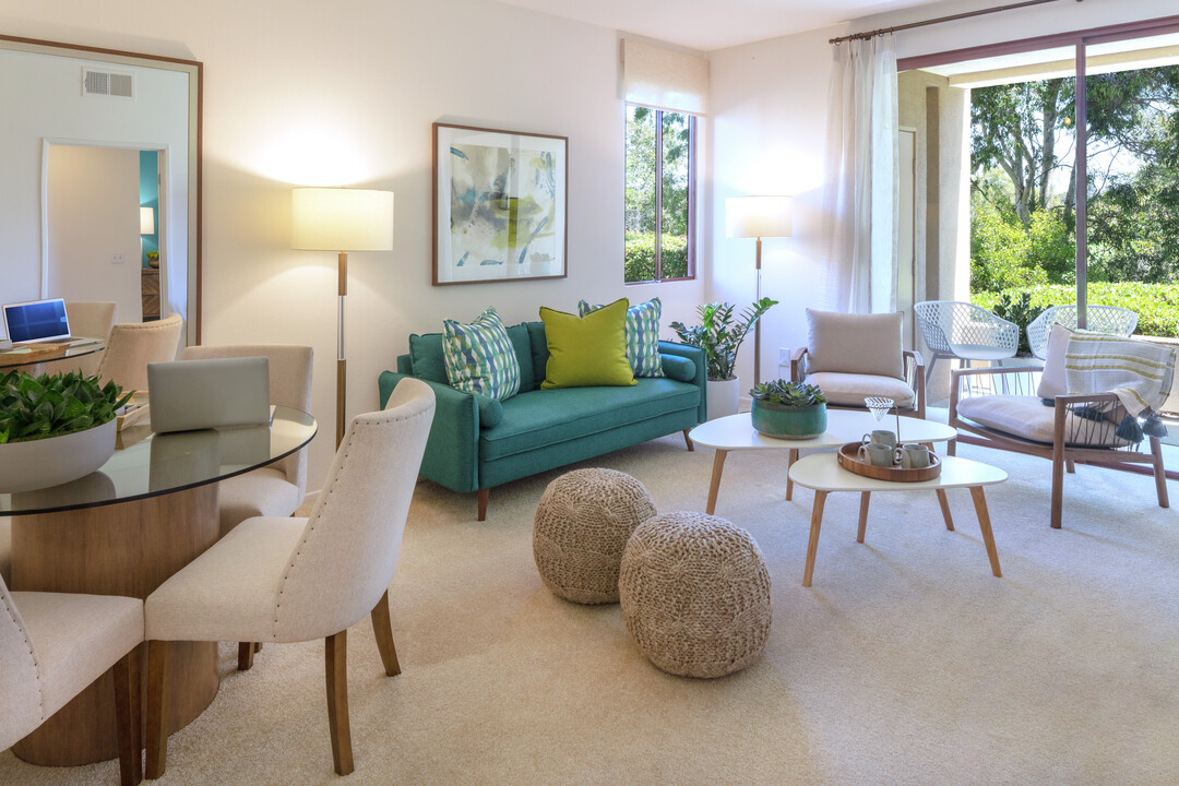 Ambrose Apartment Homes in Irvine, CA - Foto de edificio