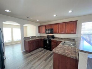 10500 Turning Leaf Trail in Fort Worth, TX - Building Photo - Building Photo