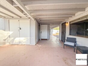 1221 E Highland Ave in Phoenix, AZ - Building Photo - Building Photo