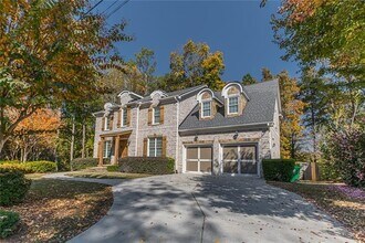 1106 Devine Cir NE in Atlanta, GA - Building Photo - Building Photo