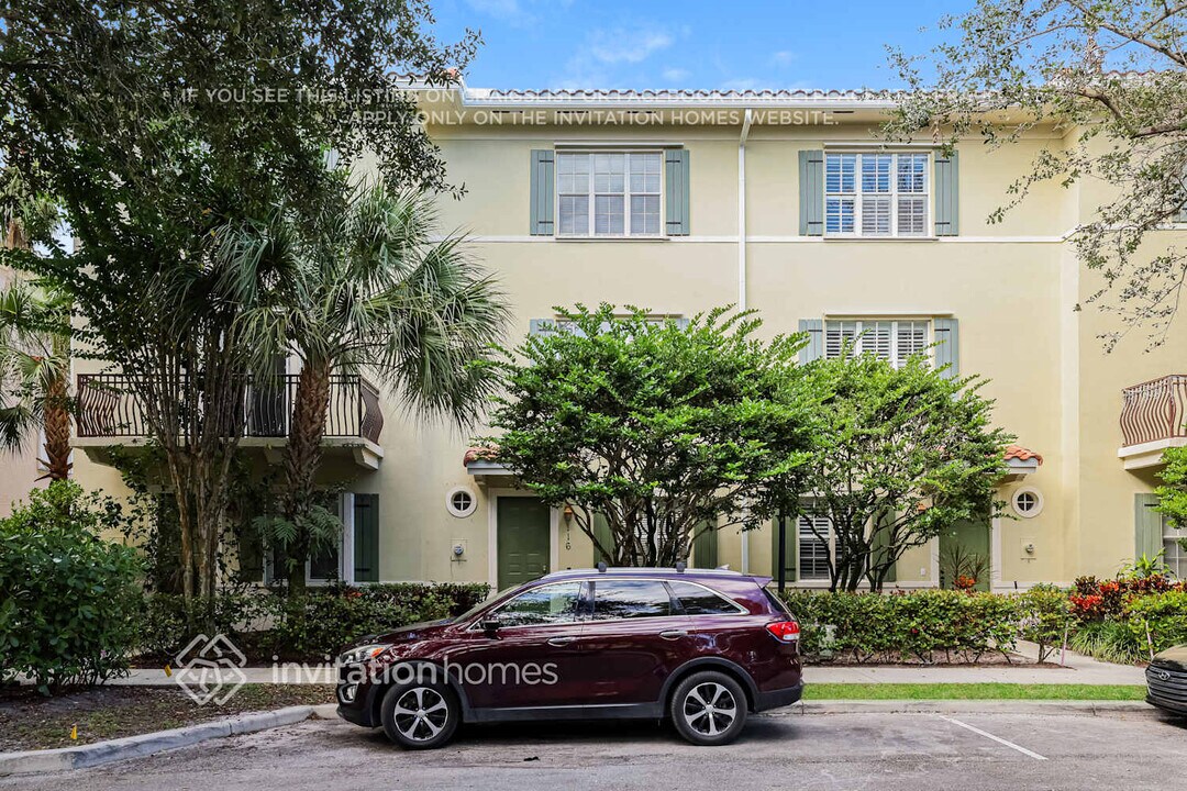 116 Jesup Ln in Jupiter, FL - Foto de edificio