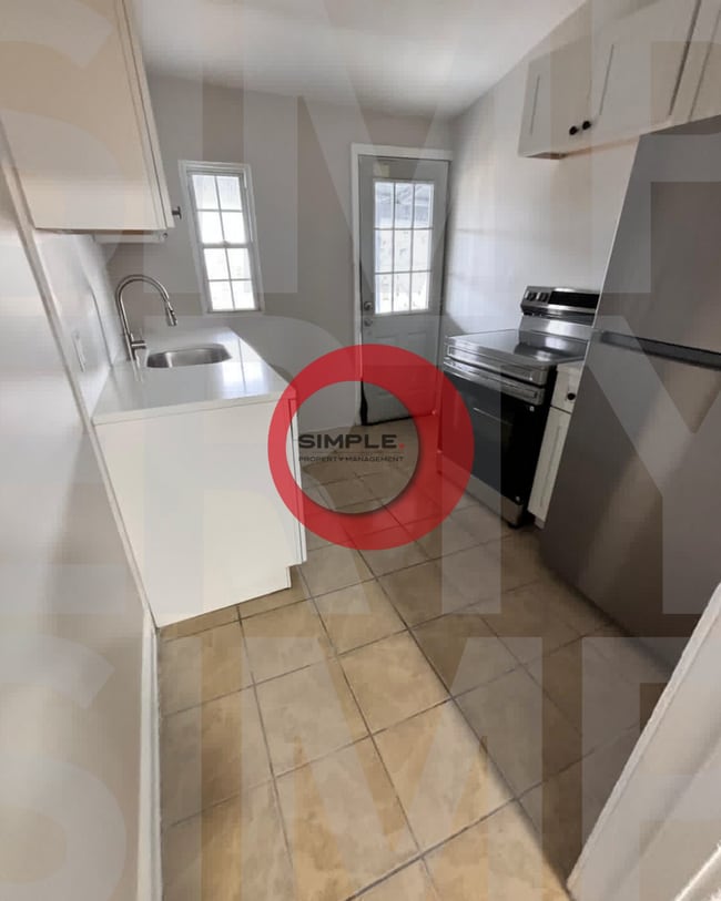 property at 230 N 4th St