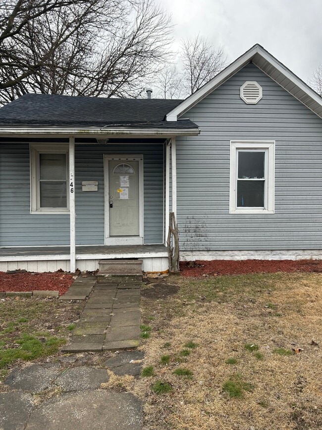 46 Eckhard Ave in Wood River, IL - Building Photo - Building Photo