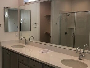 5857 Cadence Ave in Dublin, CA - Building Photo - Building Photo