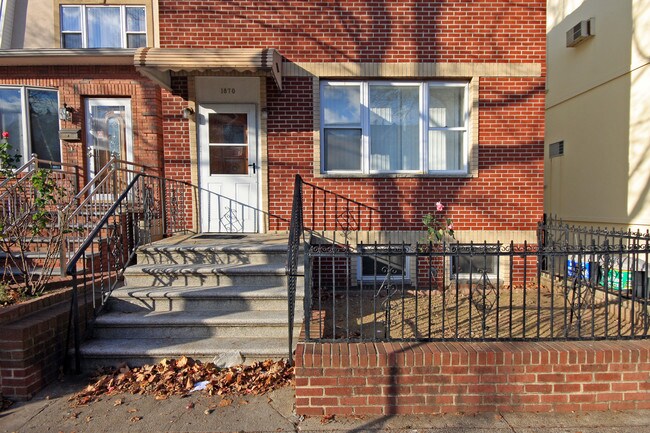 1870 W 4th St in Brooklyn, NY - Building Photo - Building Photo
