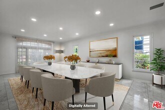 10810 Rochester Ave in Los Angeles, CA - Building Photo - Building Photo