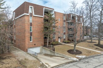 Park Royal in Wood Dale, IL - Building Photo - Primary Photo