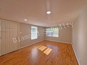 2639 W Page St in Springfield, MO - Building Photo - Building Photo