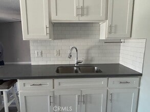 17132 Emerald Ln, Unit D in Huntington Beach, CA - Building Photo - Building Photo