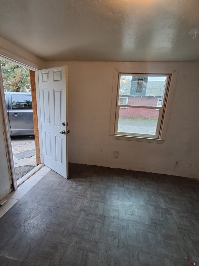 2935 Oleander Ave in Merced, CA - Building Photo - Building Photo