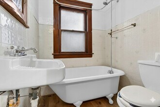 2977 E 66th St in Cleveland, OH - Building Photo - Building Photo