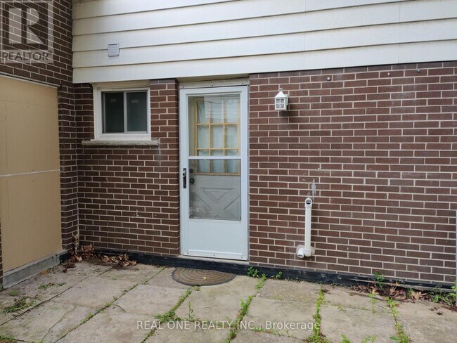 93 Southdale Dr in Markham, ON - Building Photo - Building Photo