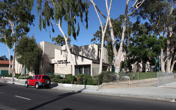 Scherer Park Apartments in Long Beach, CA - Building Photo - Building Photo