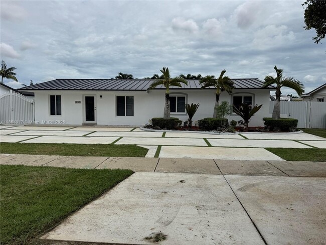 5103 SW 128th Pl in Miami, FL - Building Photo - Building Photo
