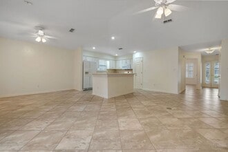 1375 Silver Moon Dr in Tallahassee, FL - Building Photo - Building Photo