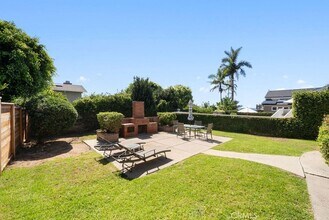 20 S Portola in Laguna Beach, CA - Building Photo - Building Photo