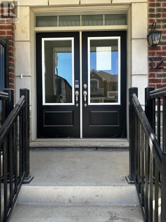 1259 Lily Cres in Milton, ON - Building Photo