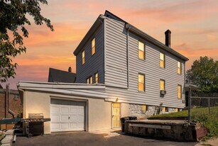 539 Bergen Blvd, Unit 2 in Ridgefield, NJ - Building Photo