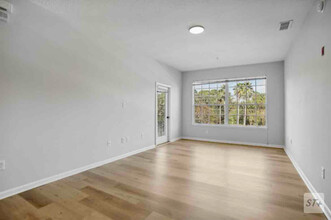 10550 Baymeadows Rd in Jacksonville, FL - Building Photo - Building Photo