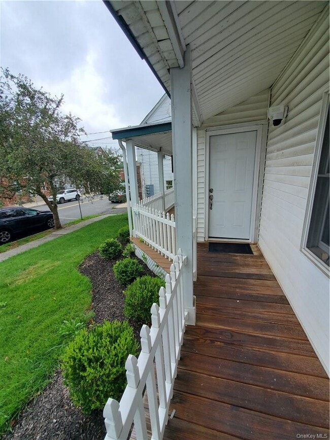 11 Franklin Ave in Pearl River, NY - Building Photo - Building Photo