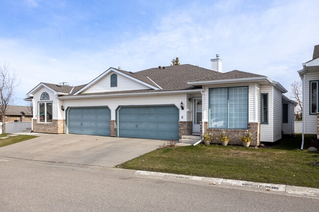 Rivercrest Villas