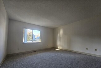 144 North Beacon St, Unit 2 in Boston, MA - Building Photo - Building Photo