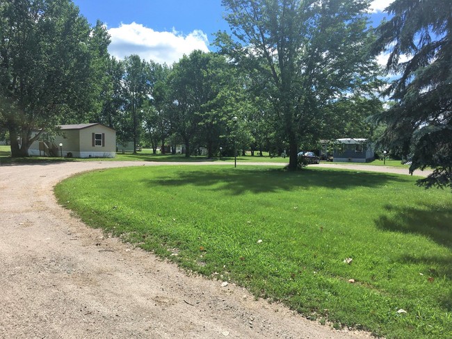 Omland Court in Fosston, MN - Building Photo - Building Photo