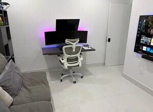 7952 NW 198th St in Hialeah, FL - Building Photo - Building Photo