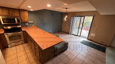 1706 Palmer Dr in Laramie, WY - Building Photo - Building Photo