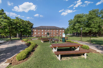 Westbury Harbour in Louisville, KY - Building Photo - Building Photo