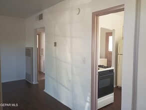4704 Clifton Ave in El Paso, TX - Building Photo - Building Photo